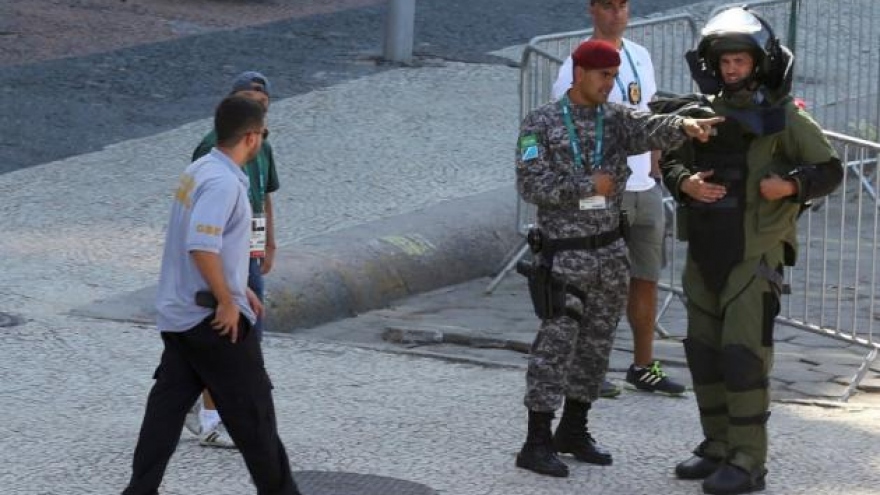 Queues, security scares mark shambolic start to Rio Games