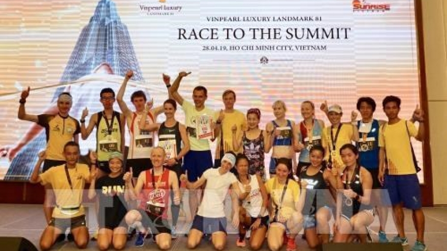 HCM City: over 700 runners conquer 81-storey skyscraper
