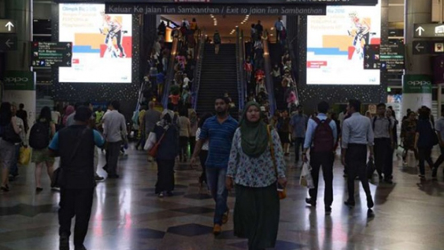 Malaysia, Singapore delay signing of high-speed railway deal