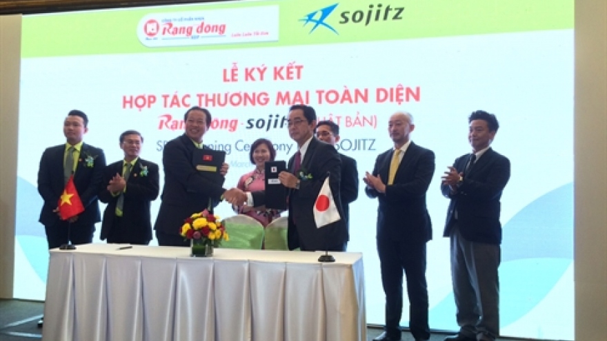 Rang Dong Plastic JSC signs strategic deal with Sojitz Pla-Net