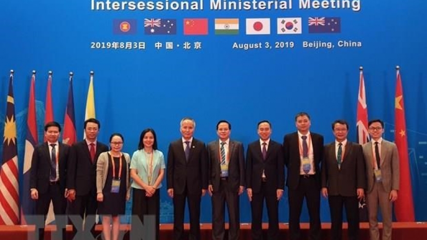 Vietnam attends RCEP Intersessional Ministerial Meeting in China