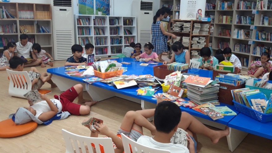 ​Poor reading culture, lack of facilities blamed for low reading rate in Vietnam