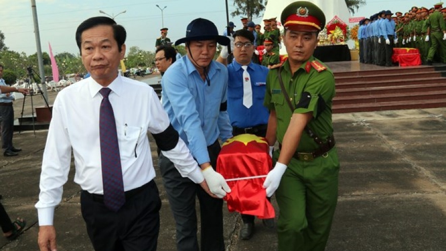 Reburial service for remains of fallen soldiers held in Kien Giang