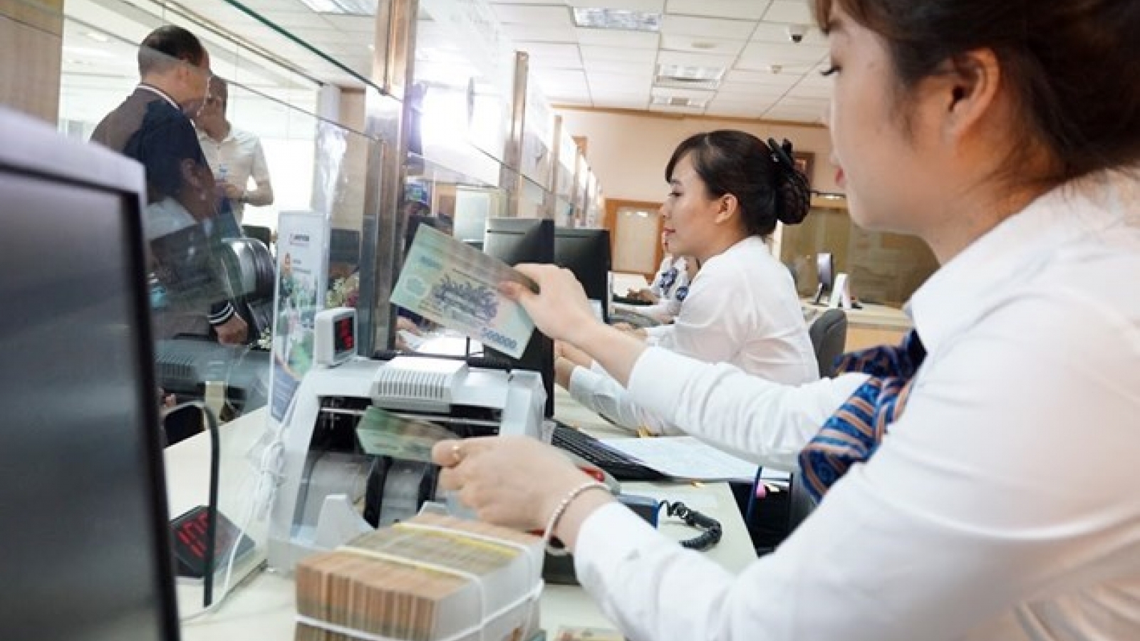 Reference exchange rate rises 9 VND