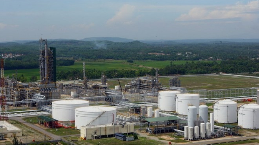 Prime Minister supports refinery tax cut proposal