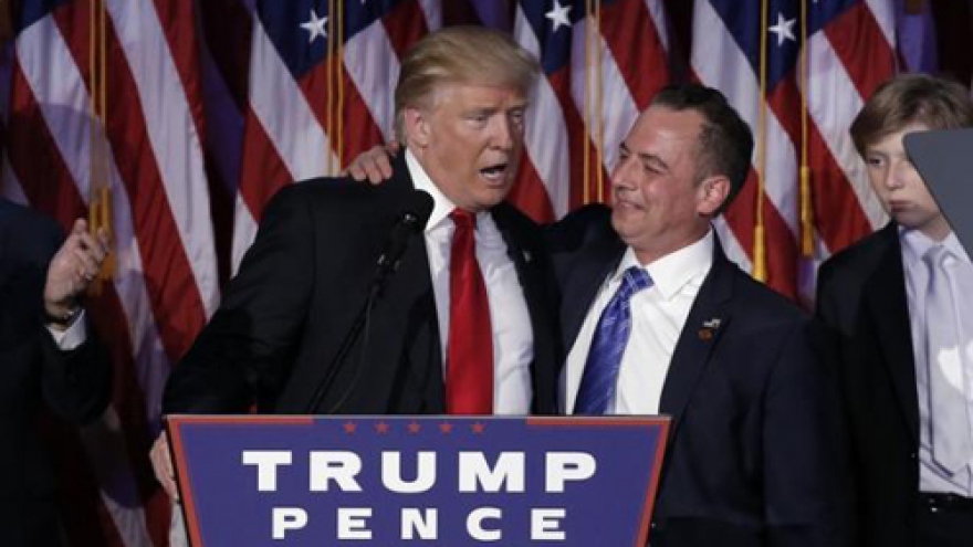 Trump hires Republican insider, conservative firebrand for White House