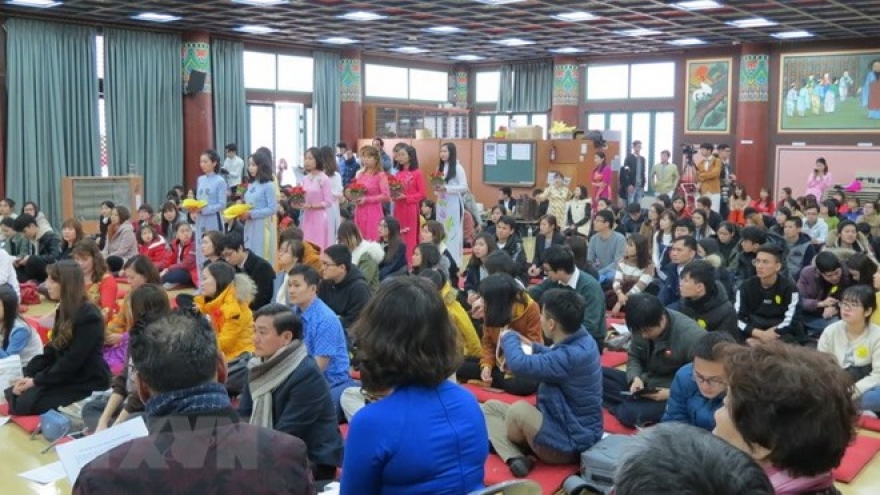 Vietnamese Buddhist Association hold requiem in RoK