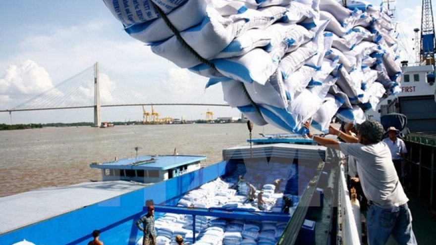 VFA hikes rice export target on strong demand