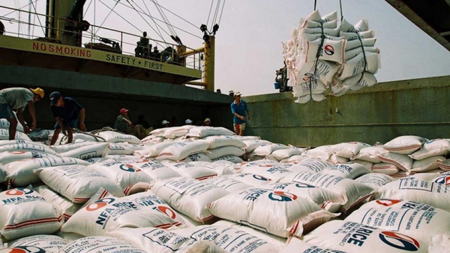 Rice exports hit almost US$2.5 billion