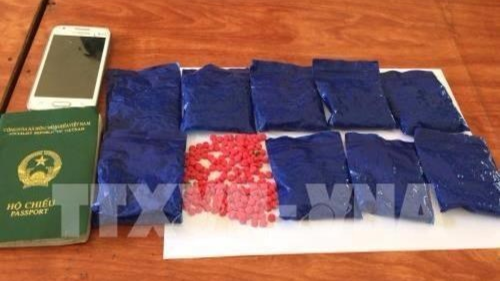 HCM City: Police bust large drug ring