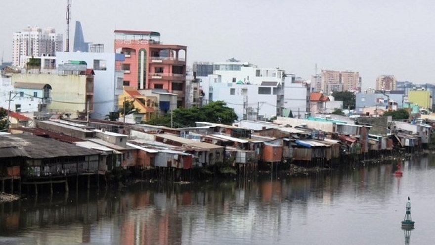 
        HCM City to suffer road excavation for 3 years for canal cleanup
                              