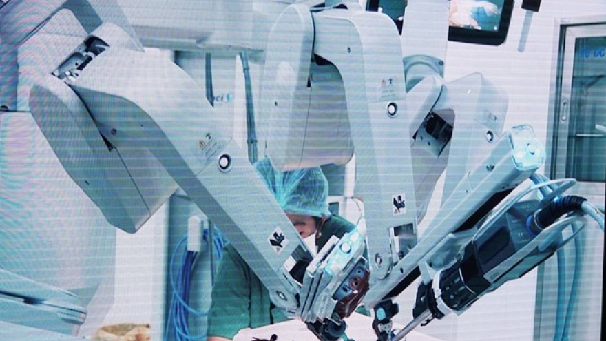 Cho Ray becomes third hospital to apply robotic cancer surgery