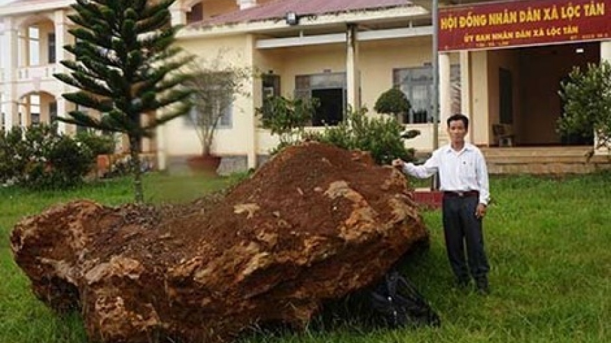 Lam Dong province to auction 20 ton precious rock