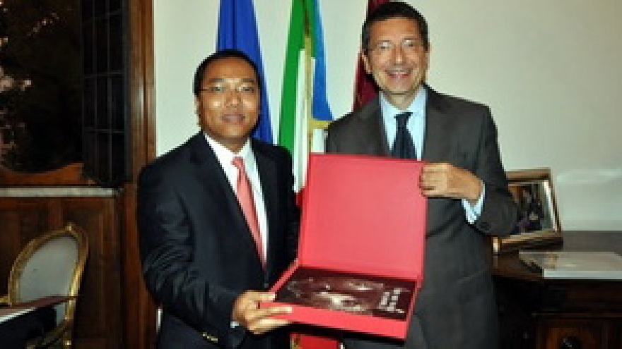 Hanoi, Rome share ancient relic preservation experience