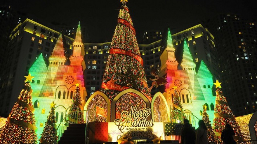 Hanoi celebrates Christmas 2018