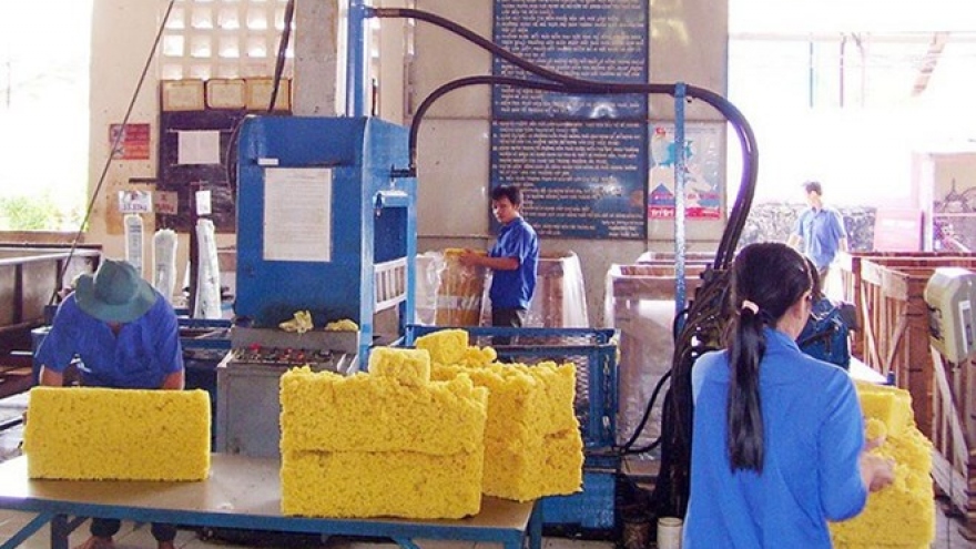 Rubber industry faces falling export price