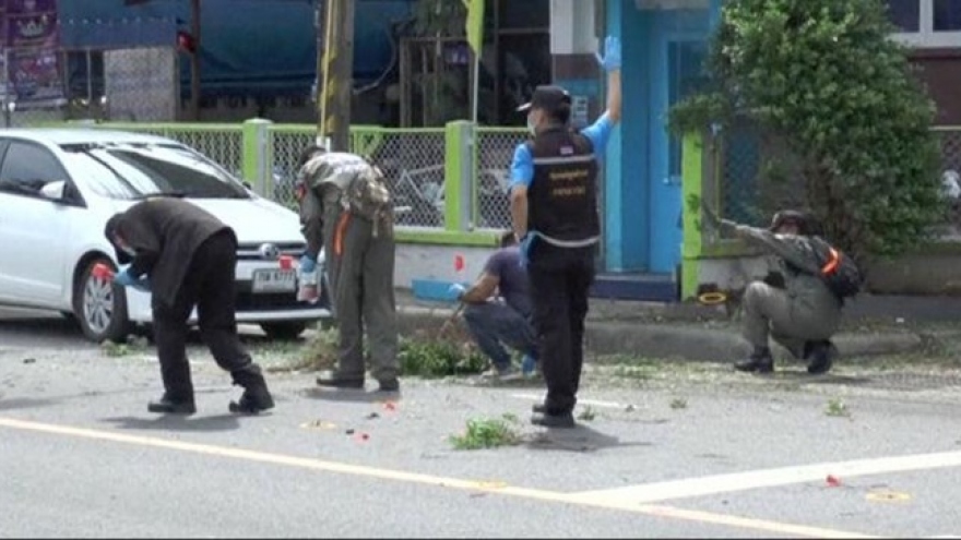 Thai police find more explosive devices