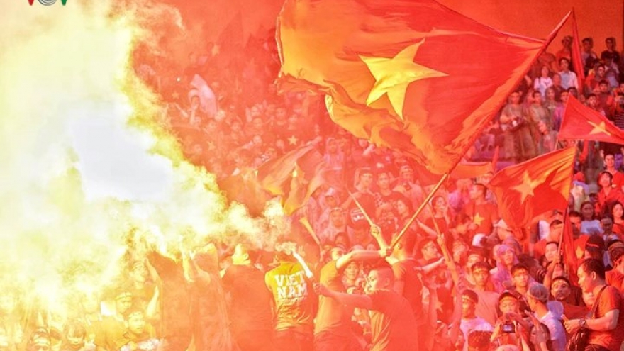 Nation’s football fans come out in support of Vietnam Olympic team