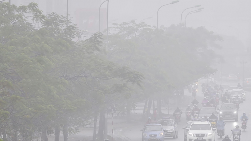 Hanoi beset by heavy fog