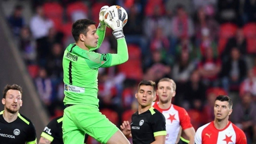 Overseas Vietnamese footballers catch attention of Park Hang Seo