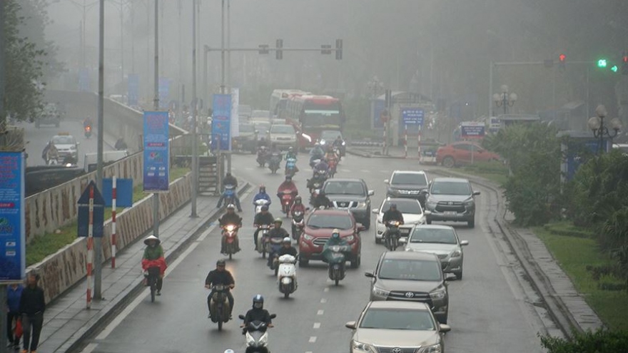 Hanoi beset by heavy fog