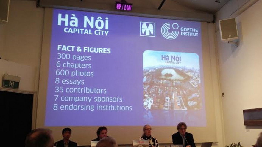 Hanoi photo book debuts