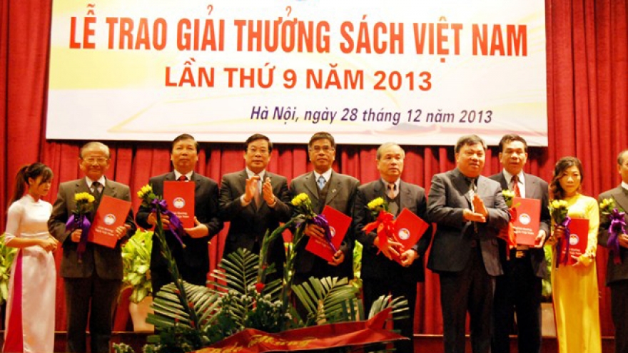 100 publications win 2013 Vietnam Book Awards 