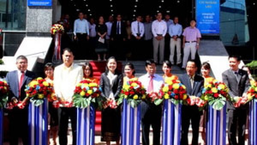 Sacombank opens new headquarters in Laos 