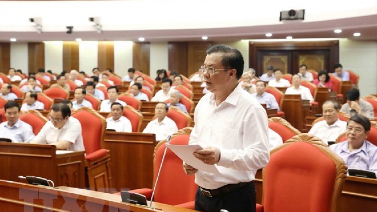 Salary reform heats up Party Central Committee’s 7th plenary meeting