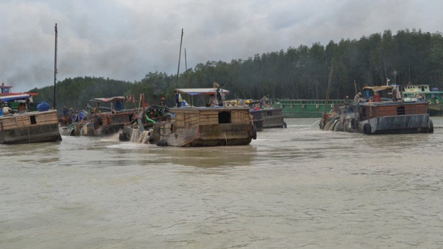 Four sand mining projects suspended in Dong Nai