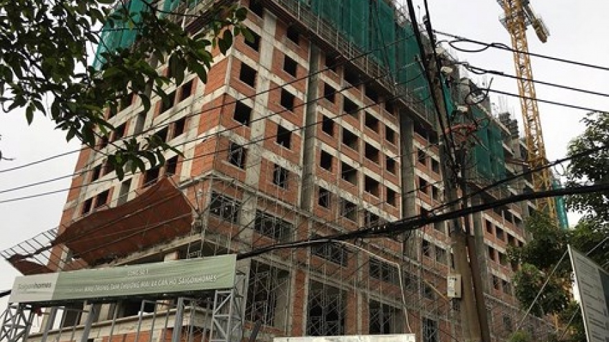 Scaffolding collapse kills two workers in HMC City