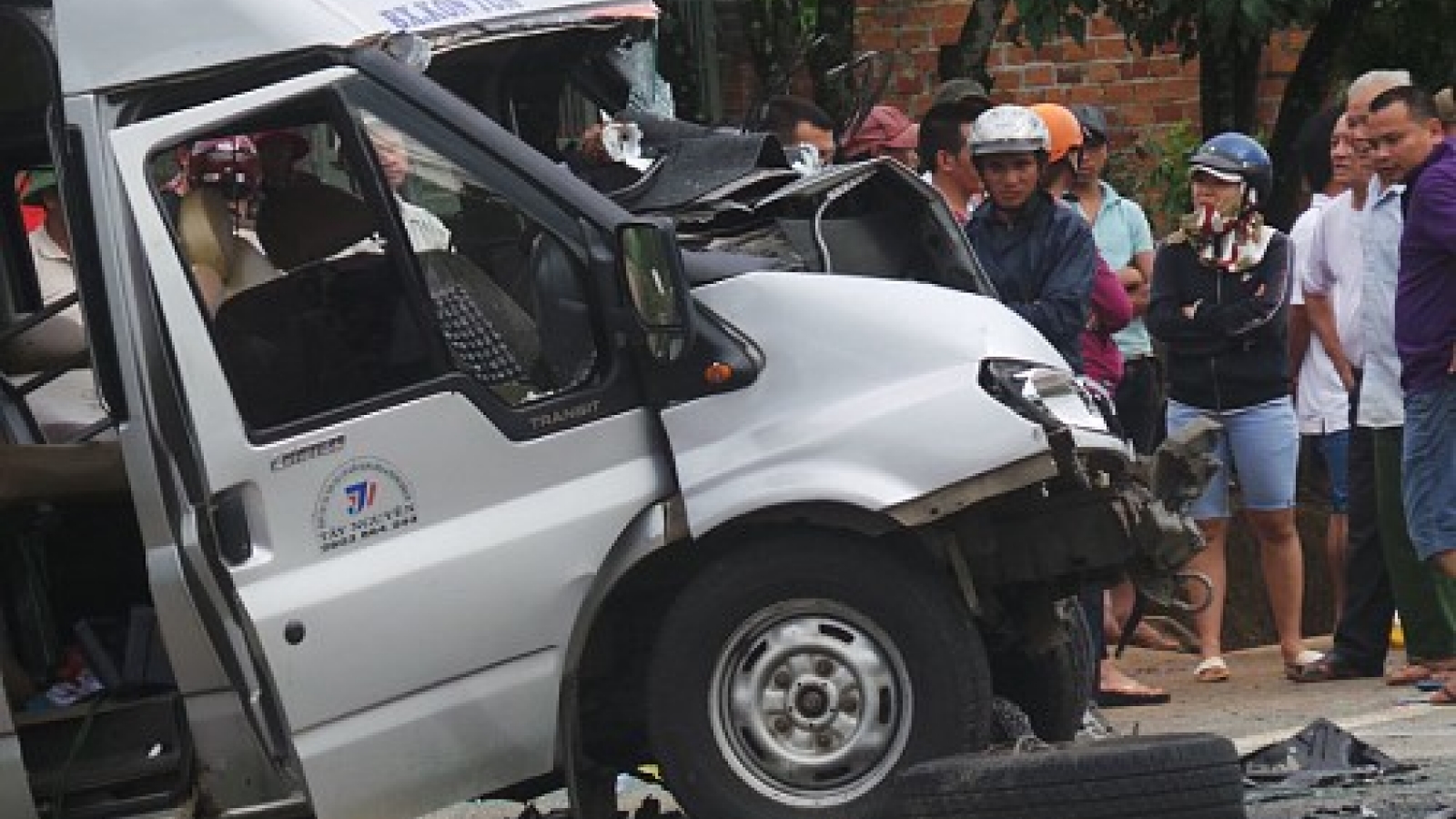 24 exposed to HIV after helping road crash victims in Vietnam