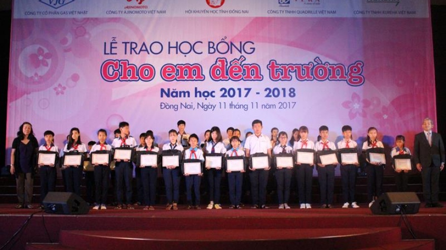Japanese companies offer scholarships for Dong Nai students 