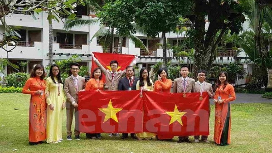 Prizes for all six Vietnamese students at int’l science olympiad