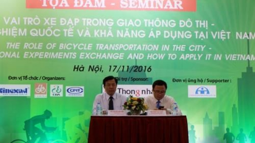 Hanoi hosts seminar on bicycles in city