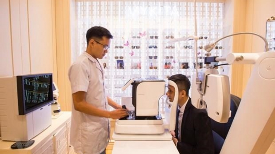 Seminar: regulations for refraction ophthalmology bachelors needed