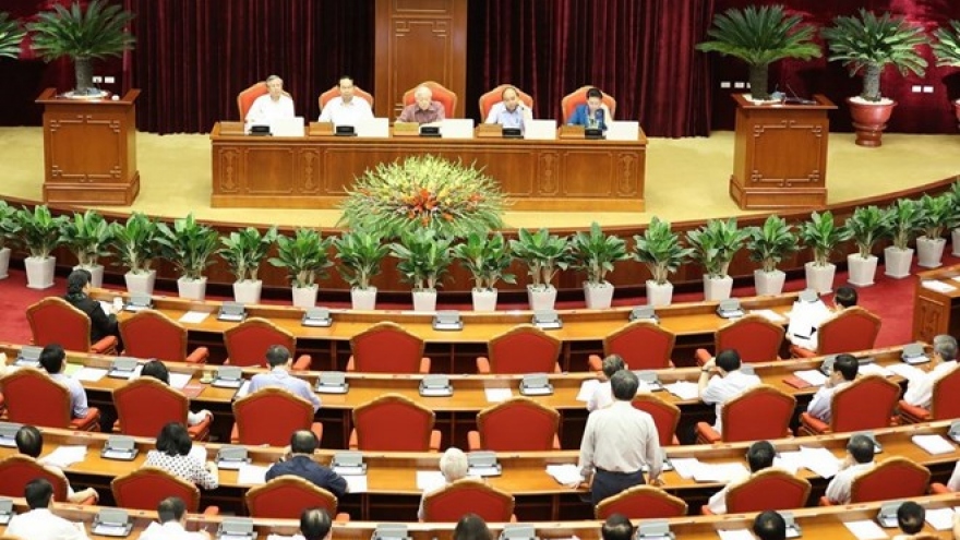 Fourth working day of Party Central Committee’s 7th plenary meeting