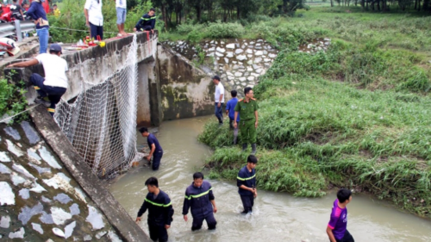 Boy found dead 40 hours after being washed down sewer in Vietnam