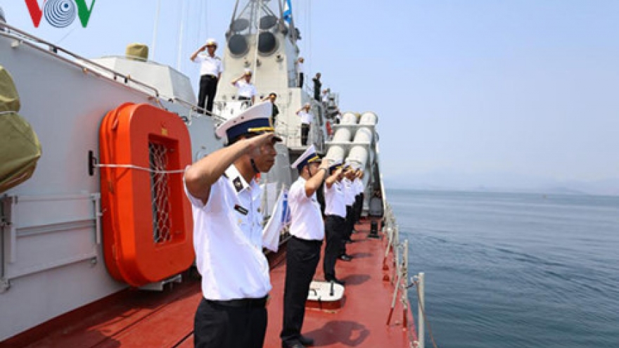 
        Vietnam joins int’l naval exercise in Brunei and Singapore
                              