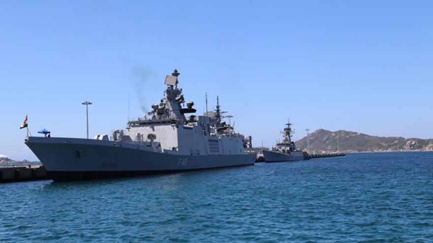 Indian naval vessels make port of call in Vietnam