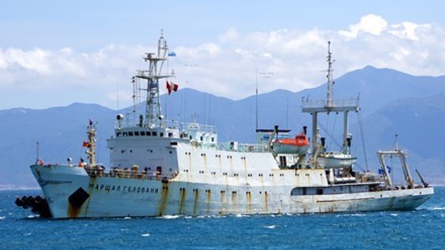 Russia’s hydrographic vessel docks at Cam Ranh port