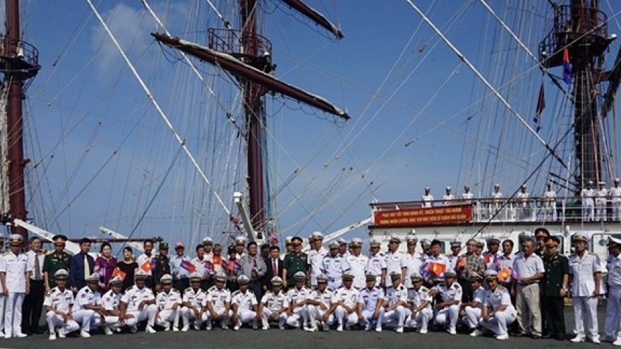 Vietnam People’s Navy ship visits Cambodia