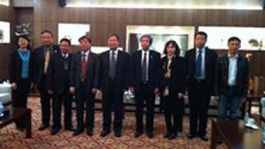 Vietnamese, Chinese journalists tighten connections