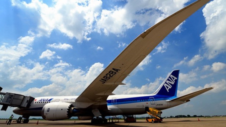 Super-jet Boeing 787 Dreamliner premieres in Hanoi