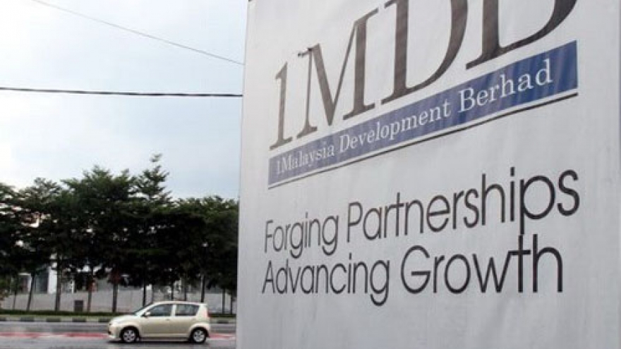 Singapore freezes accounts linked to Malaysian’s 1MDB