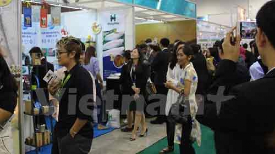 Vietnam promotes products at major food expo in Singapore