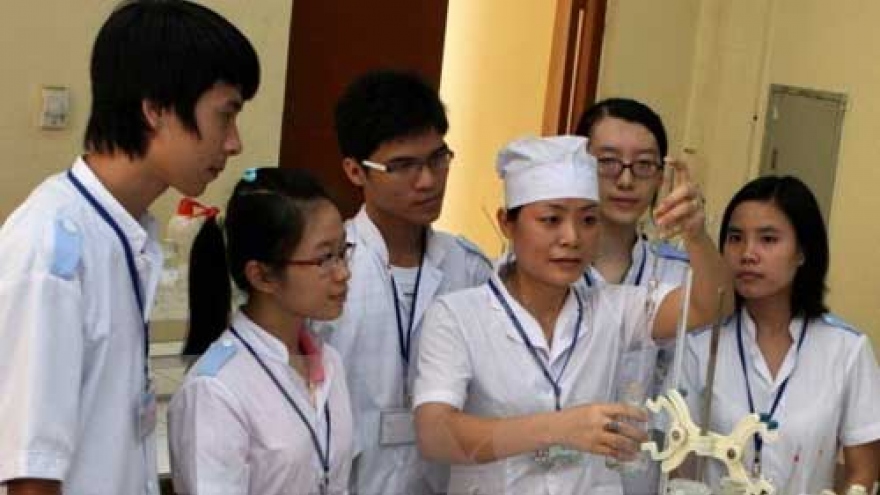 Italian region provides training, internship for Vietnamese students