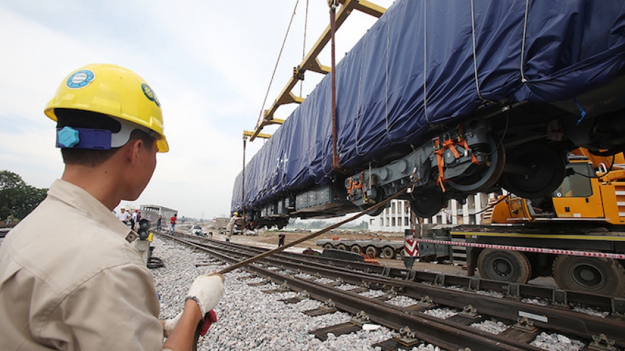 Chinese contractor asks to further delay Hanoi's first sky train