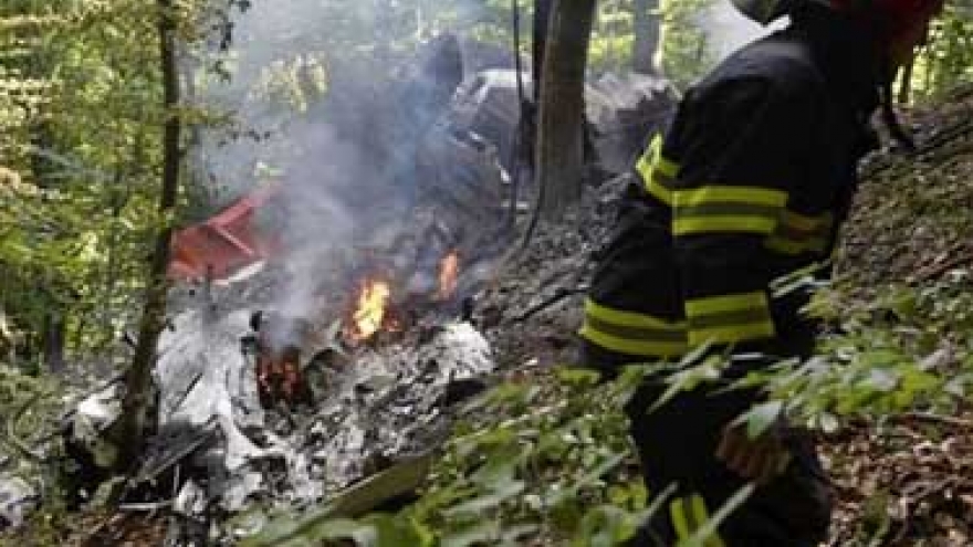 Planes collide in Slovakia air show rehearsal, seven dead