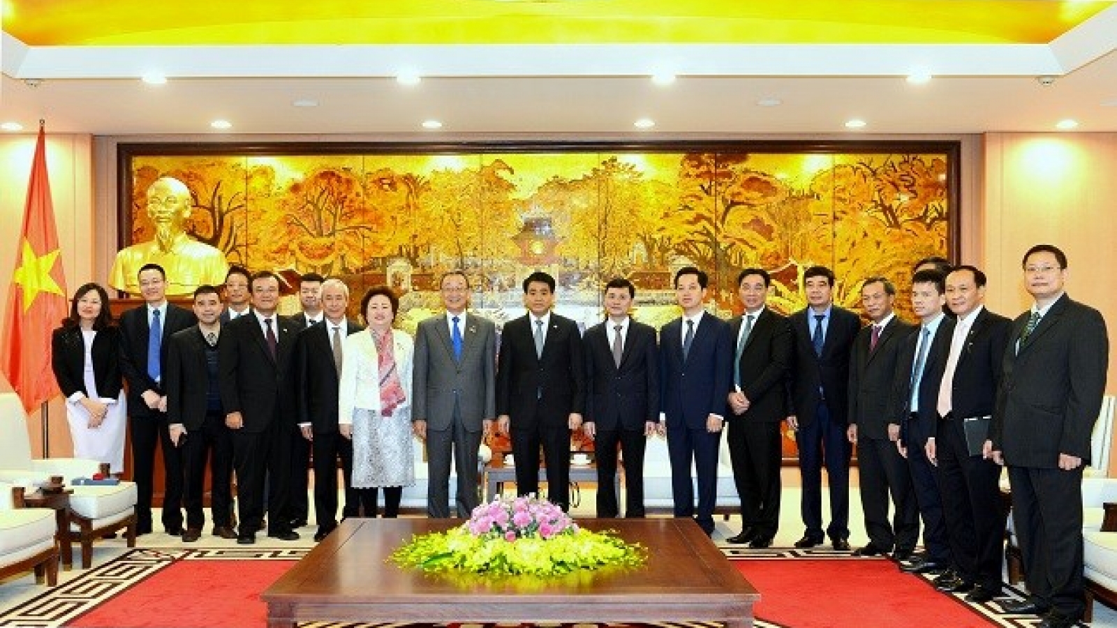 Hanoi starts building smart city